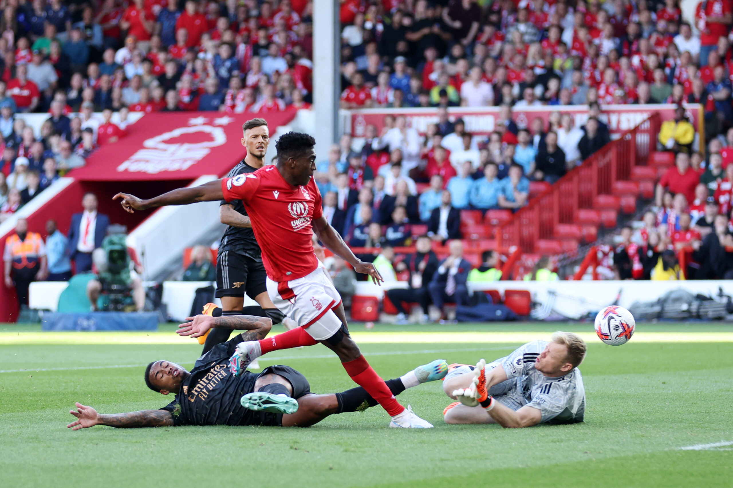 Nottingham Forest 1 - 0 Arsenal