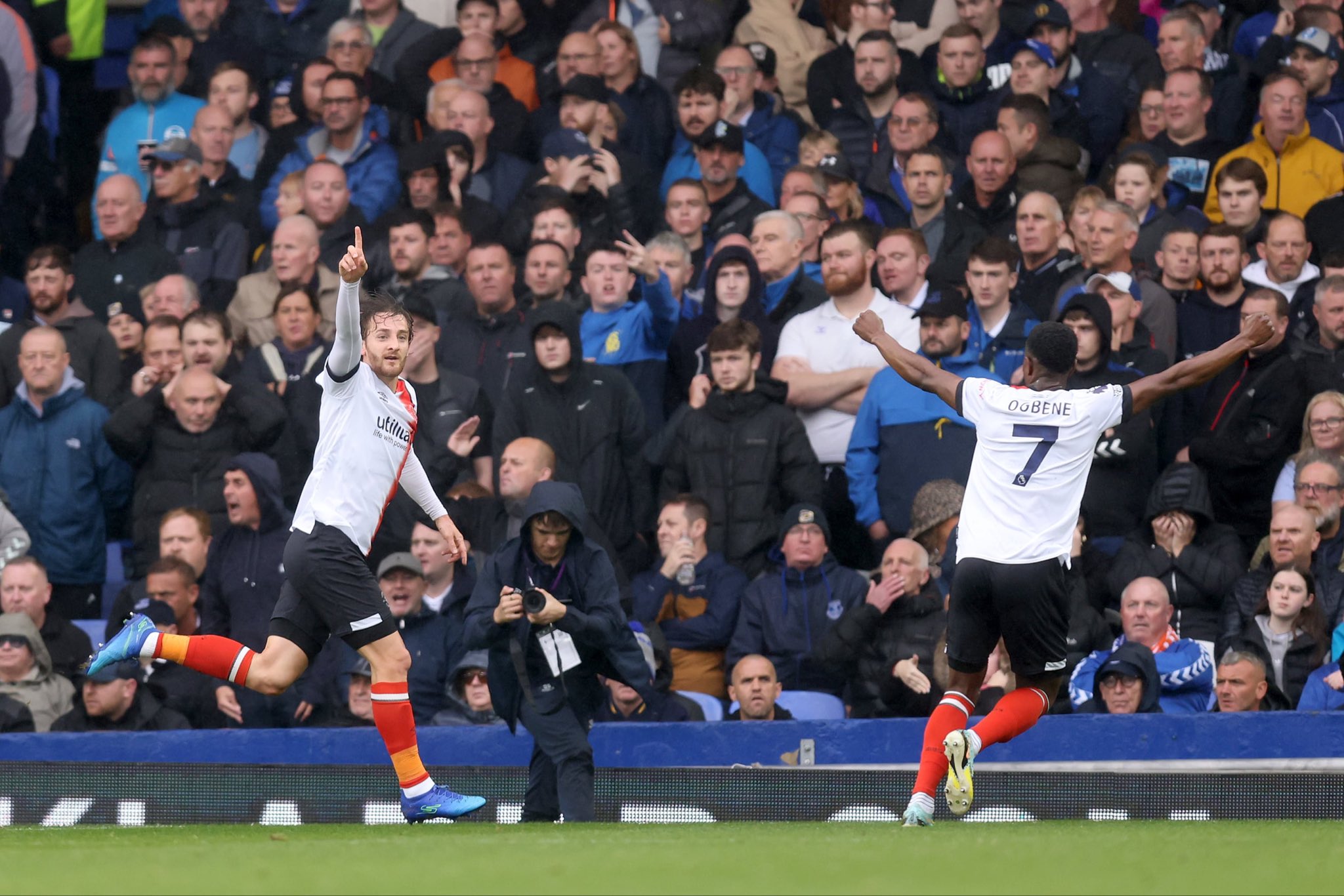 Everton 1 - 2 Luton Town